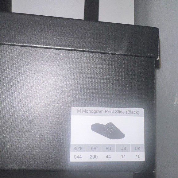 MCM Slides Mens size 11 - Picture 4 of 4